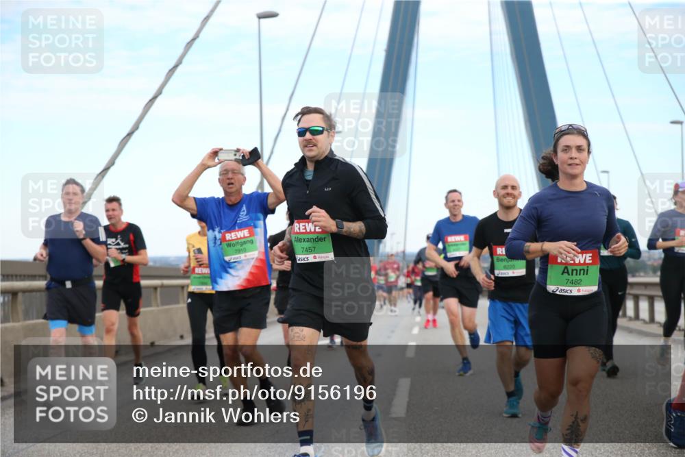 03.10.2025 - Köhlbrandbrückenlauf Jannik Wohlers http://msf.ph/oto/9156196 03.10.2025 15:28:57 Position 1 7910, 7457, 8220, 7482 meine-sportfotos.de