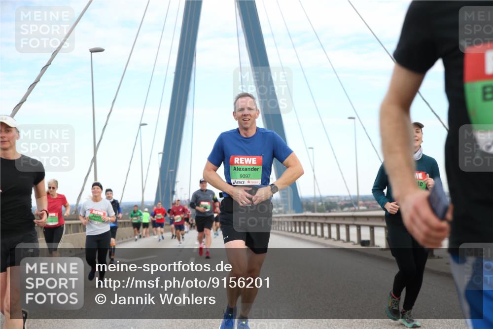 03.10.2025 - Köhlbrandbrückenlauf Jannik Wohlers http://msf.ph/oto/9156201 03.10.2025 15:28:59 Position 1 9097 meine-sportfotos.de