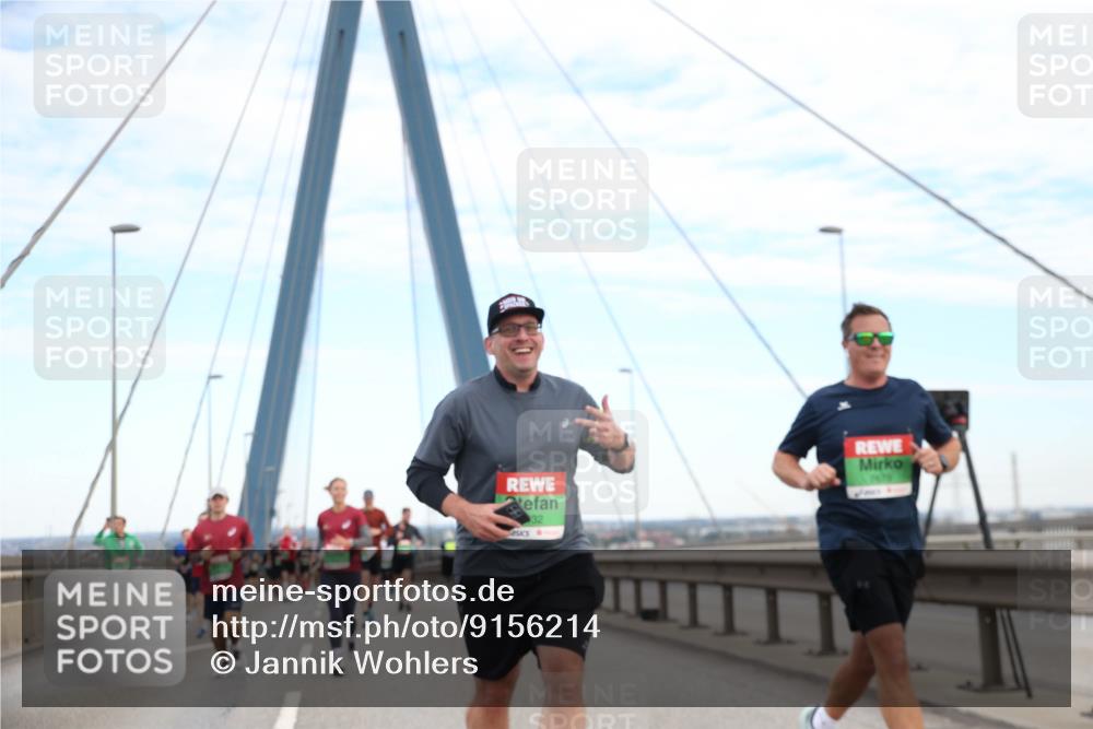 03.10.2025 - Köhlbrandbrückenlauf Jannik Wohlers http://msf.ph/oto/9156214 03.10.2025 15:29:04 Position 1 32 meine-sportfotos.de