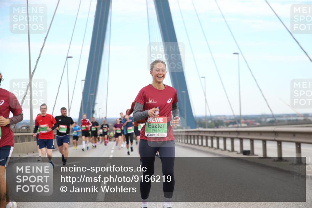 03.10.2025 - Köhlbrandbrückenlauf Jannik Wohlers http://msf.ph/oto/9156219 03.10.2025 15:29:06 Position 1 7542 meine-sportfotos.de