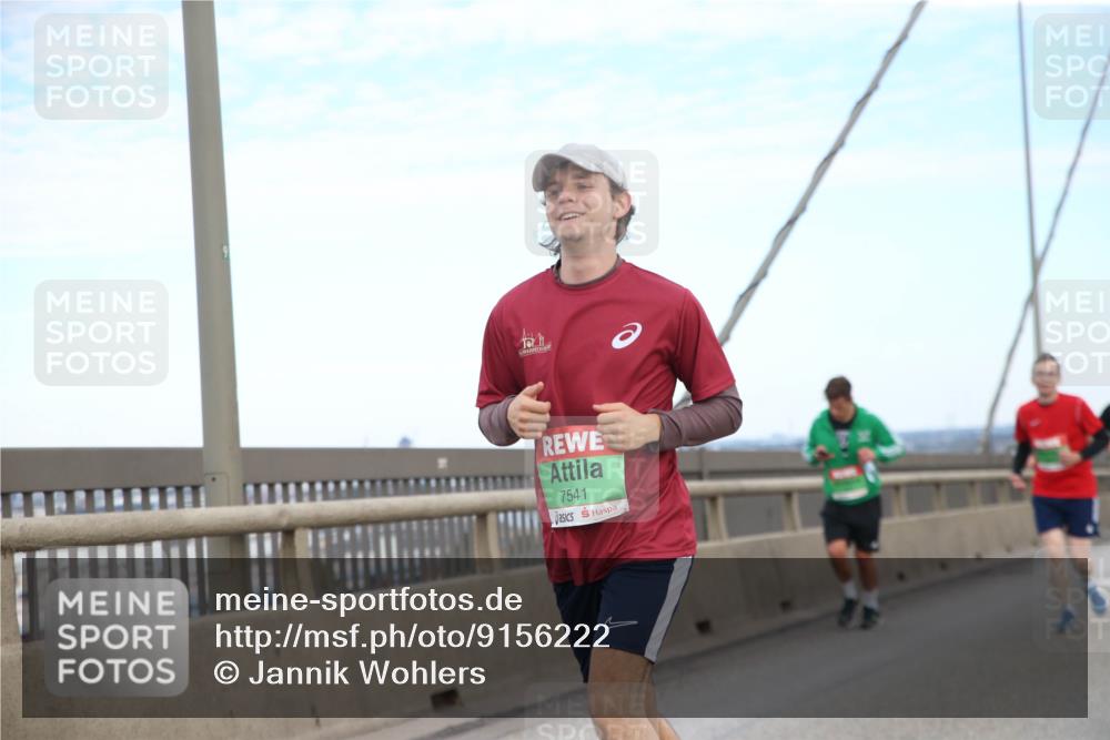 03.10.2025 - Köhlbrandbrückenlauf Jannik Wohlers http://msf.ph/oto/9156222 03.10.2025 15:29:07 Position 1 7541 meine-sportfotos.de
