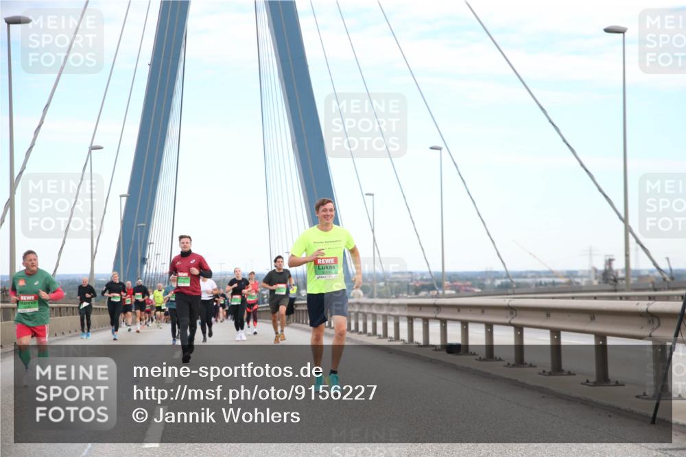 03.10.2025 - Köhlbrandbrückenlauf Jannik Wohlers http://msf.ph/oto/9156227 03.10.2025 15:29:28 Position 1 9378 meine-sportfotos.de