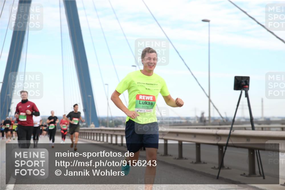 03.10.2025 - Köhlbrandbrückenlauf Jannik Wohlers http://msf.ph/oto/9156243 03.10.2025 15:29:29 Position 1 31, 120, 9378 meine-sportfotos.de