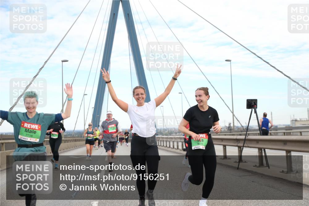 03.10.2025 - Köhlbrandbrückenlauf Jannik Wohlers http://msf.ph/oto/9156251 03.10.2025 15:29:36 Position 1 7716, 9015 meine-sportfotos.de