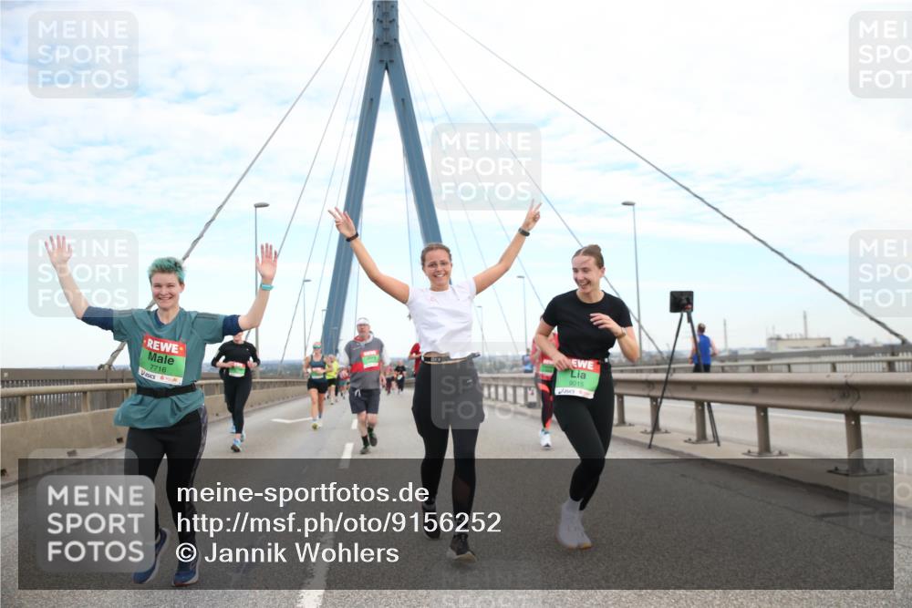 03.10.2025 - Köhlbrandbrückenlauf Jannik Wohlers http://msf.ph/oto/9156252 03.10.2025 15:29:36 Position 1 7716, 9015 meine-sportfotos.de