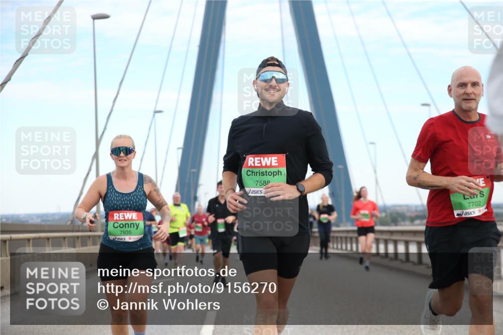 03.10.2025 - Köhlbrandbrückenlauf Jannik Wohlers http://msf.ph/oto/9156270 03.10.2025 15:29:39 Position 1 7935, 7588, 7702 meine-sportfotos.de
