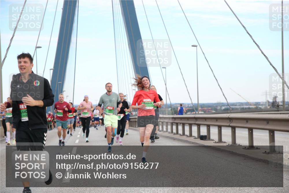 03.10.2025 - Köhlbrandbrückenlauf Jannik Wohlers http://msf.ph/oto/9156277 03.10.2025 15:29:41 Position 1 806, 116 meine-sportfotos.de