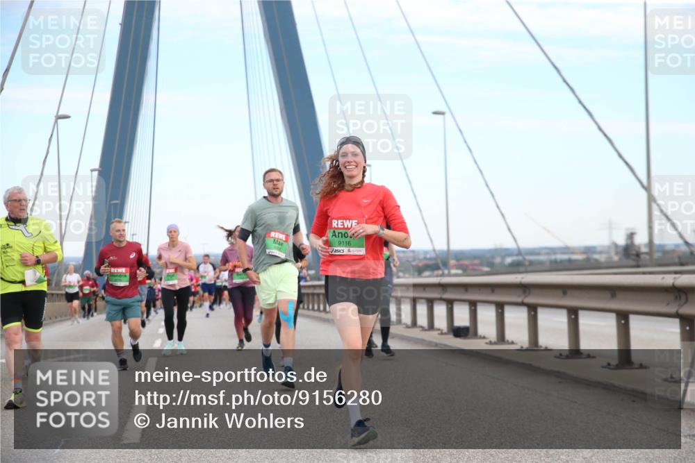 03.10.2025 - Köhlbrandbrückenlauf Jannik Wohlers http://msf.ph/oto/9156280 03.10.2025 15:29:42 Position 1 9116 meine-sportfotos.de