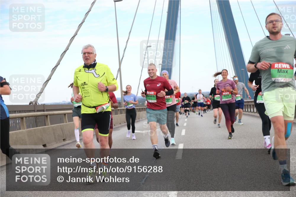 03.10.2025 - Köhlbrandbrückenlauf Jannik Wohlers http://msf.ph/oto/9156288 03.10.2025 15:29:44 Position 1 8778, 8009 meine-sportfotos.de