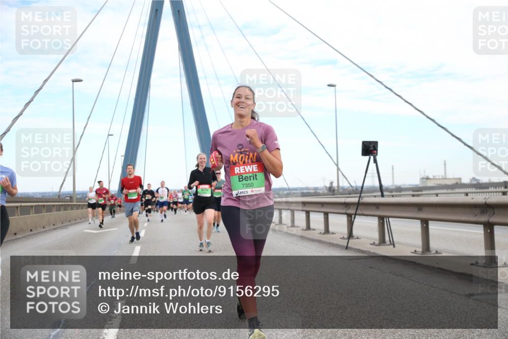 03.10.2025 - Köhlbrandbrückenlauf Jannik Wohlers http://msf.ph/oto/9156295 03.10.2025 15:29:47 Position 1 7350 meine-sportfotos.de