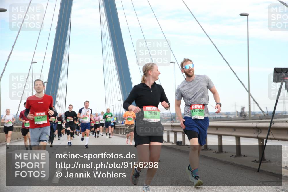 03.10.2025 - Köhlbrandbrückenlauf Jannik Wohlers http://msf.ph/oto/9156298 03.10.2025 15:29:48 Position 1 7761, 7666, 7667 meine-sportfotos.de