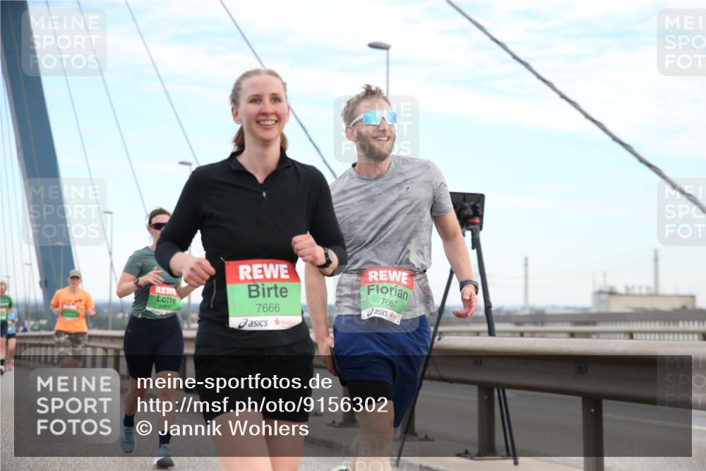 03.10.2025 - Köhlbrandbrückenlauf Jannik Wohlers http://msf.ph/oto/9156302 03.10.2025 15:29:49 Position 1 8451, 7666, 7667 meine-sportfotos.de