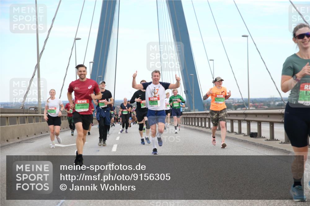 03.10.2025 - Köhlbrandbrückenlauf Jannik Wohlers http://msf.ph/oto/9156305 03.10.2025 15:29:50 Position 1 8, 8931 meine-sportfotos.de