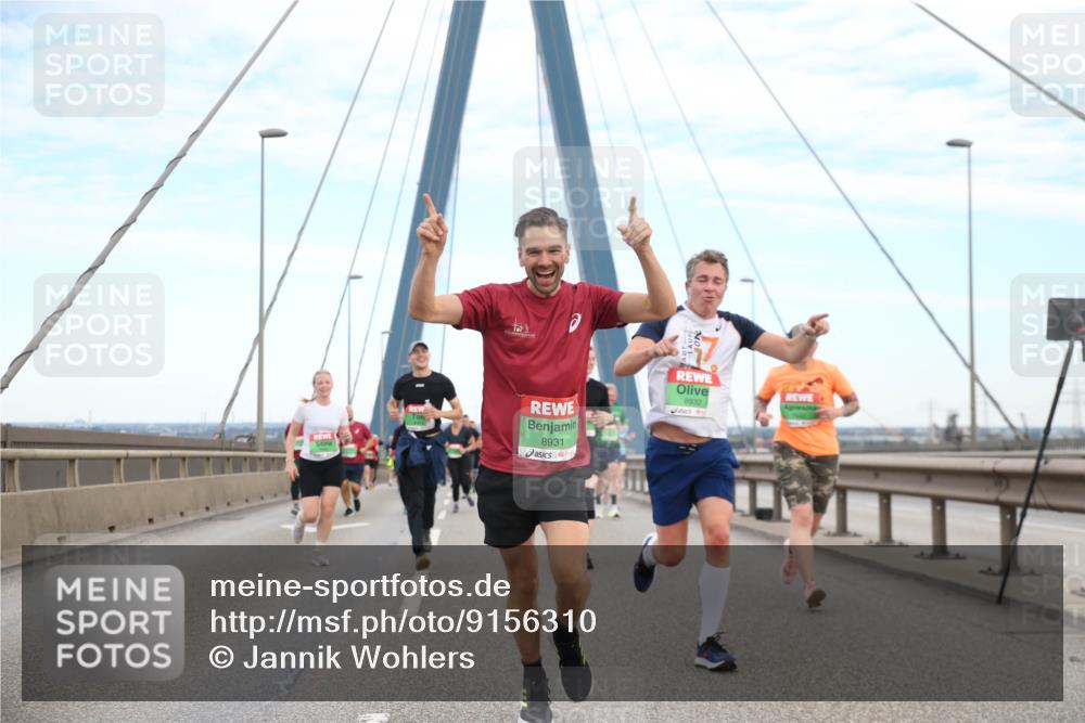 03.10.2025 - Köhlbrandbrückenlauf Jannik Wohlers http://msf.ph/oto/9156310 03.10.2025 15:29:52 Position 1 8931, 8932 meine-sportfotos.de