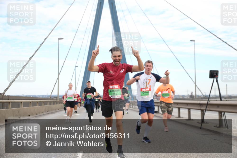 03.10.2025 - Köhlbrandbrückenlauf Jannik Wohlers http://msf.ph/oto/9156311 03.10.2025 15:29:52 Position 1 8931 meine-sportfotos.de
