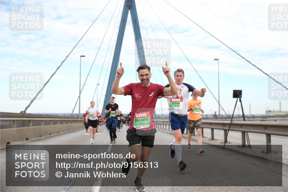 03.10.2025 - Köhlbrandbrückenlauf Jannik Wohlers http://msf.ph/oto/9156313 03.10.2025 15:29:52 Position 1 8931, 8932 meine-sportfotos.de
