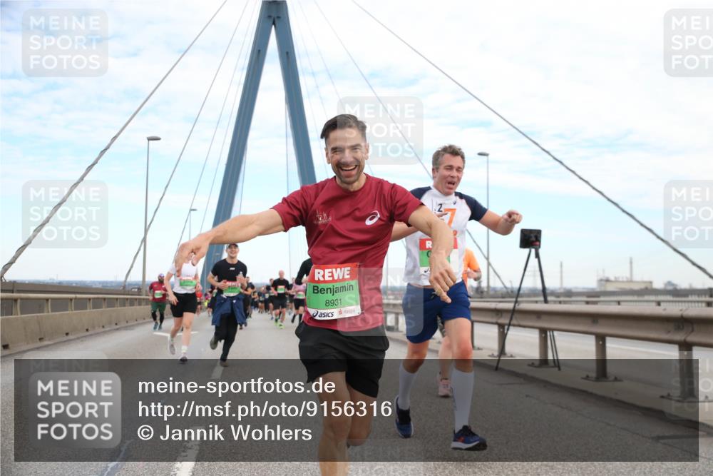 03.10.2025 - Köhlbrandbrückenlauf Jannik Wohlers http://msf.ph/oto/9156316 03.10.2025 15:29:53 Position 1 8931 meine-sportfotos.de