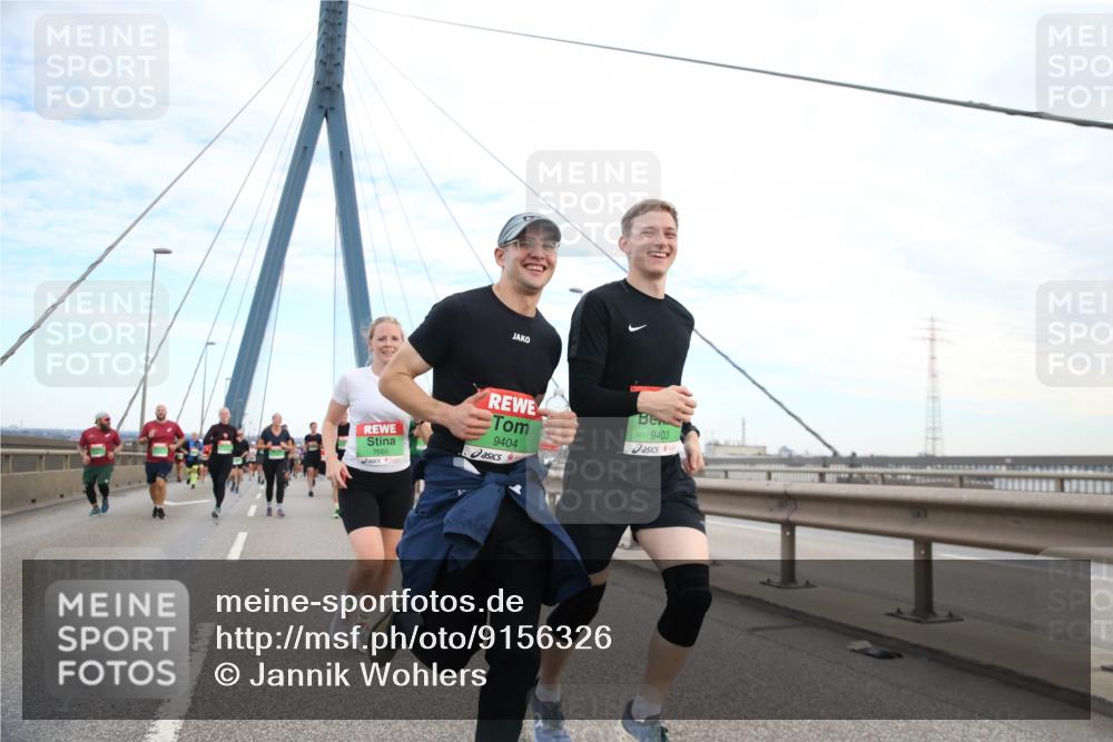 03.10.2025 - Köhlbrandbrückenlauf Jannik Wohlers http://msf.ph/oto/9156326 03.10.2025 15:29:55 Position 1 7660, 9404, 9403 meine-sportfotos.de