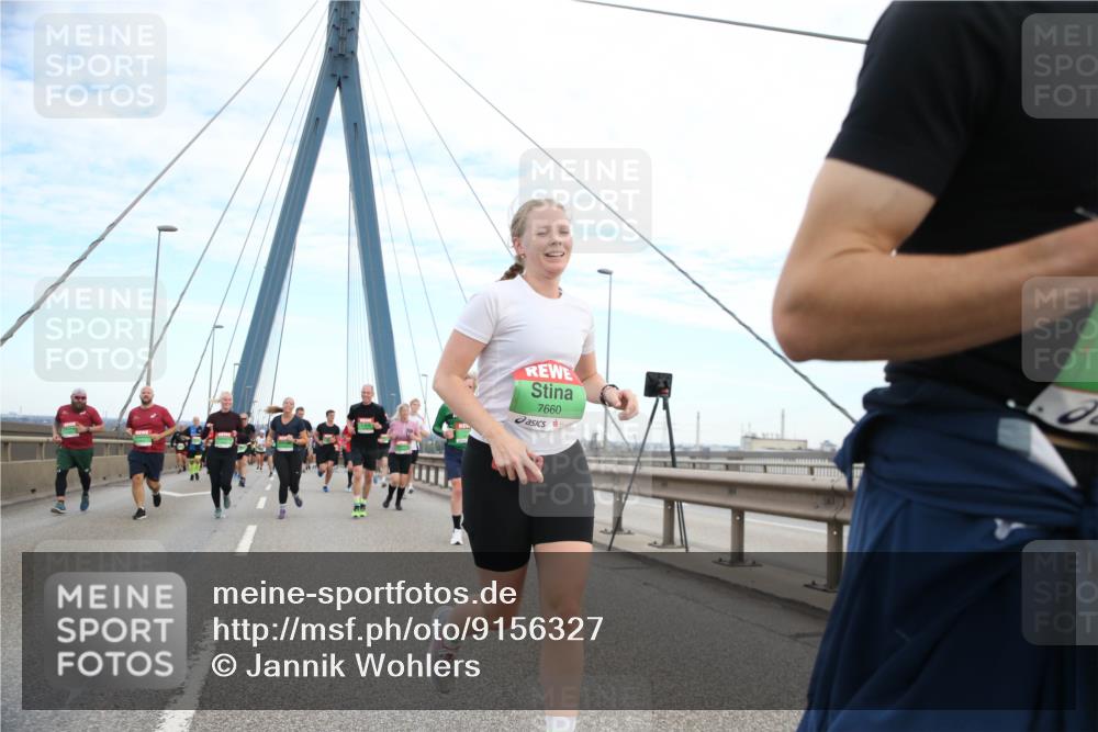 03.10.2025 - Köhlbrandbrückenlauf Jannik Wohlers http://msf.ph/oto/9156327 03.10.2025 15:29:55 Position 1 7660 meine-sportfotos.de