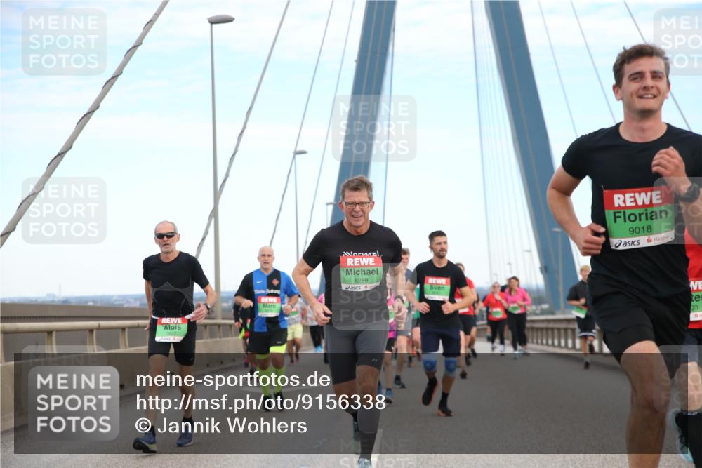 03.10.2025 - Köhlbrandbrückenlauf Jannik Wohlers http://msf.ph/oto/9156338 03.10.2025 15:30:00 Position 1 8259, 7627, 9018, 00 meine-sportfotos.de