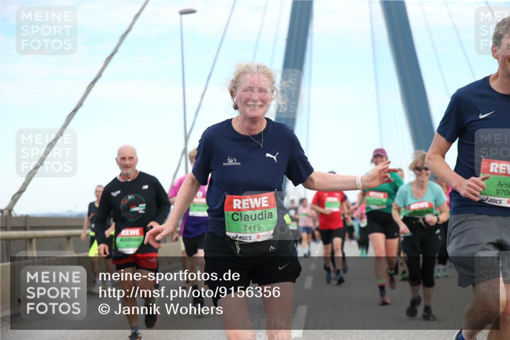 03.10.2025 - Köhlbrandbrückenlauf Jannik Wohlers http://msf.ph/oto/9156356 03.10.2025 15:30:05 Position 1 9424, 7415, 9700 meine-sportfotos.de