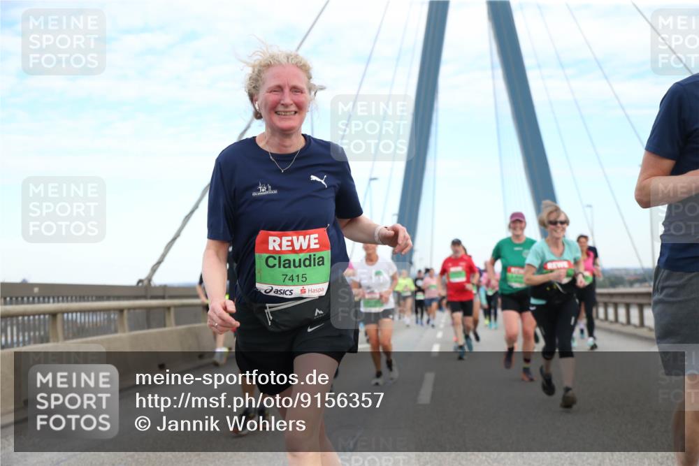 03.10.2025 - Köhlbrandbrückenlauf Jannik Wohlers http://msf.ph/oto/9156357 03.10.2025 15:30:05 Position 1 7415 meine-sportfotos.de