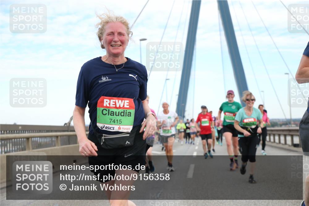 03.10.2025 - Köhlbrandbrückenlauf Jannik Wohlers http://msf.ph/oto/9156358 03.10.2025 15:30:05 Position 1 7415 meine-sportfotos.de