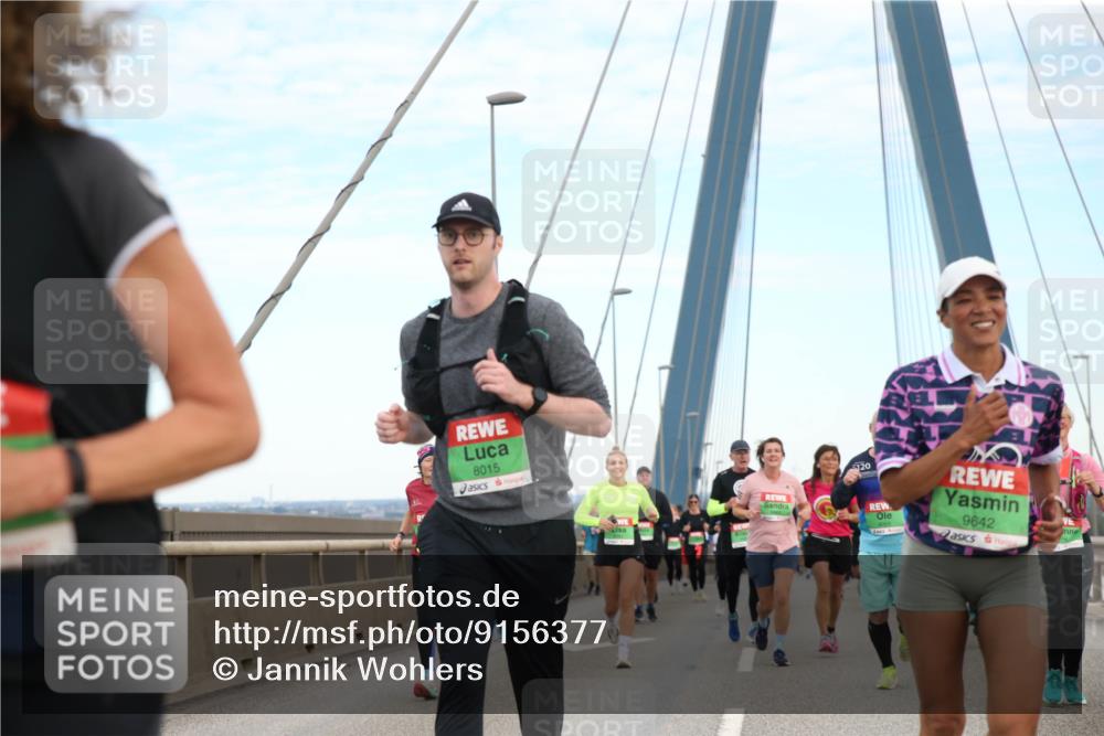 03.10.2025 - Köhlbrandbrückenlauf Jannik Wohlers http://msf.ph/oto/9156377 03.10.2025 15:30:10 Position 1 8015, 120, 9642 meine-sportfotos.de