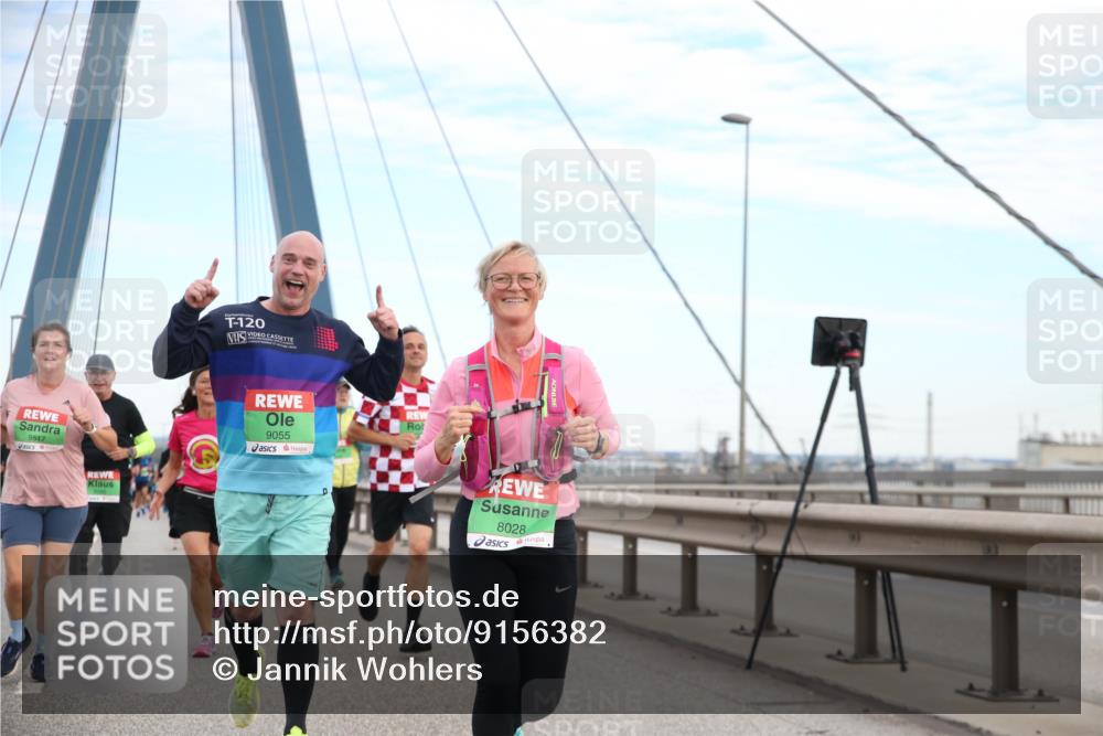 03.10.2025 - Köhlbrandbrückenlauf Jannik Wohlers http://msf.ph/oto/9156382 03.10.2025 15:30:12 Position 1 9517, 120, 9055, 8028 meine-sportfotos.de