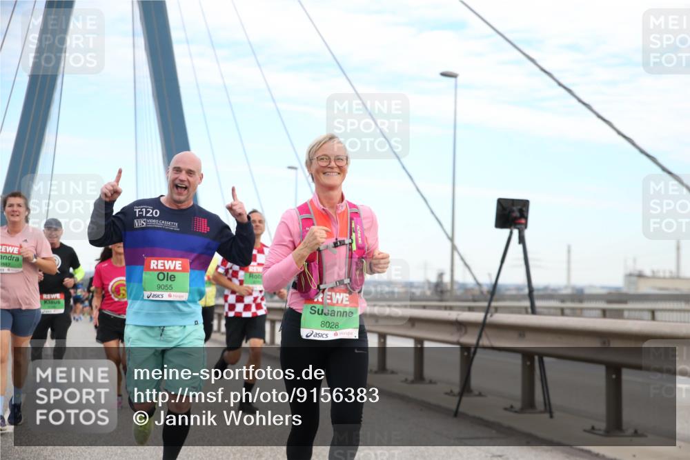 03.10.2025 - Köhlbrandbrückenlauf Jannik Wohlers http://msf.ph/oto/9156383 03.10.2025 15:30:12 Position 1 9547, 120, 9055, 8028 meine-sportfotos.de