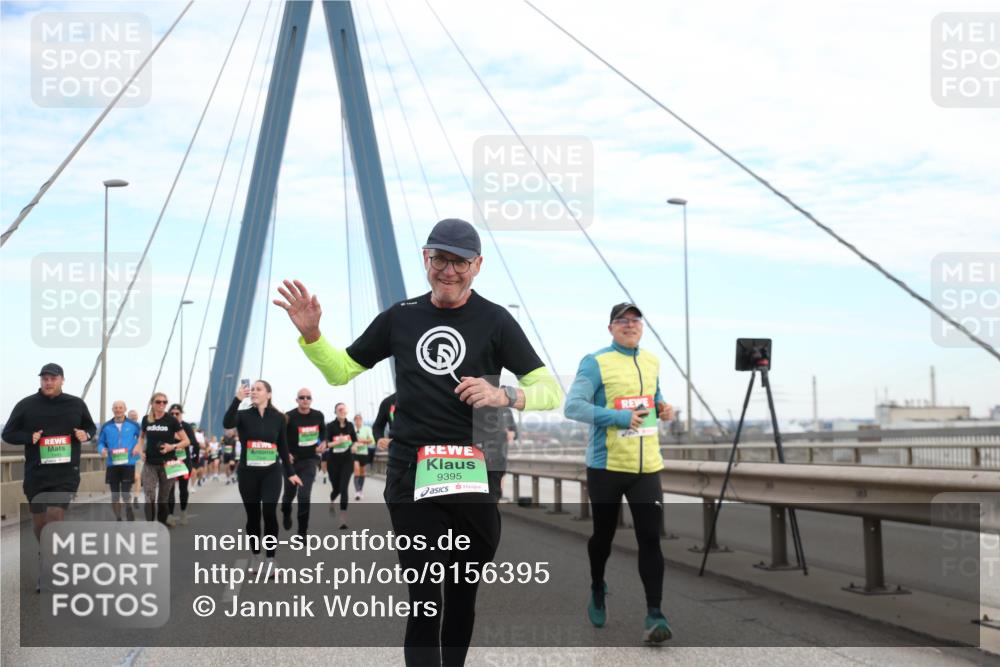03.10.2025 - Köhlbrandbrückenlauf Jannik Wohlers http://msf.ph/oto/9156395 03.10.2025 15:30:15 Position 1 9395 meine-sportfotos.de