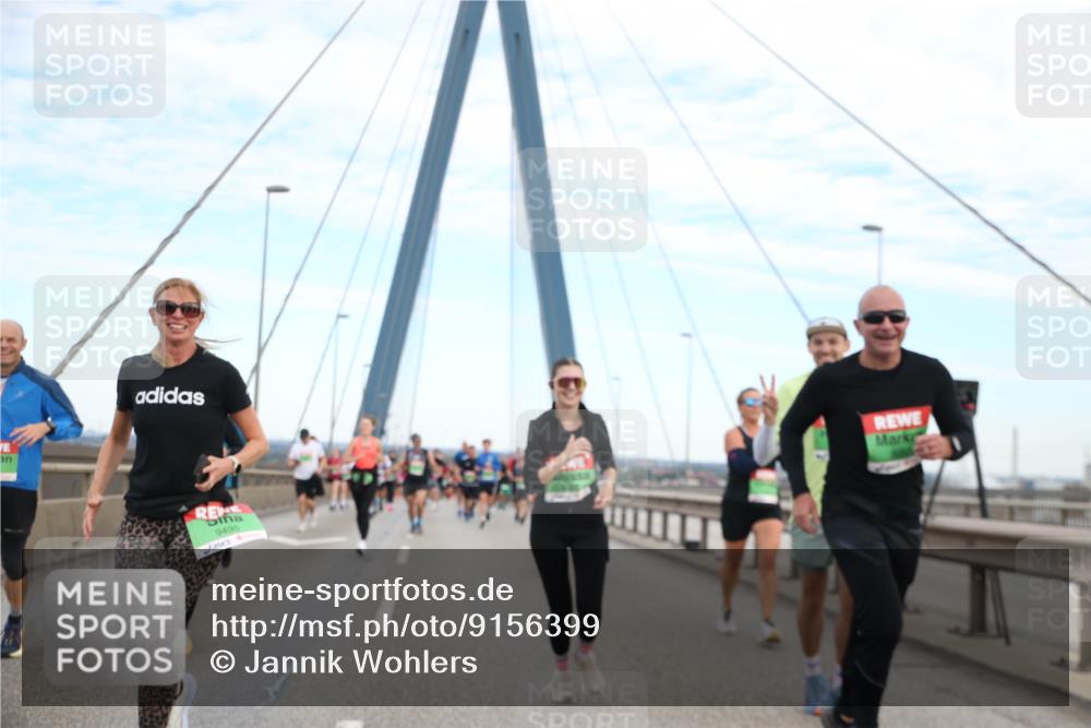03.10.2025 - Köhlbrandbrückenlauf Jannik Wohlers http://msf.ph/oto/9156399 03.10.2025 15:30:18 Position 1 9495 meine-sportfotos.de