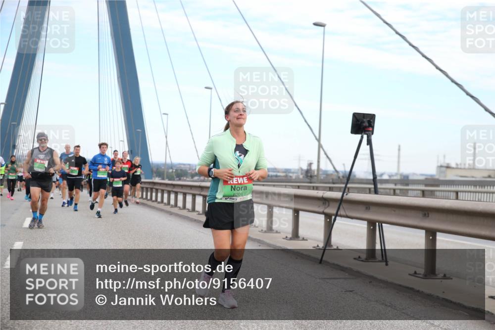 03.10.2025 - Köhlbrandbrückenlauf Jannik Wohlers http://msf.ph/oto/9156407 03.10.2025 15:30:21 Position 1 5, 6, 8208 meine-sportfotos.de