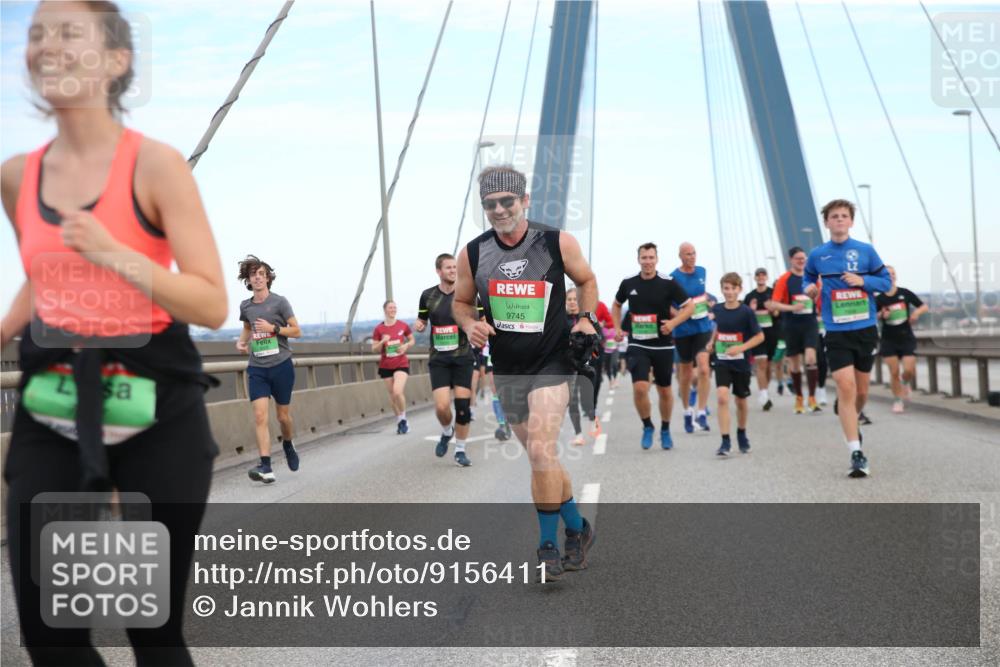 03.10.2025 - Köhlbrandbrückenlauf Jannik Wohlers http://msf.ph/oto/9156411 03.10.2025 15:30:23 Position 1 9745 meine-sportfotos.de