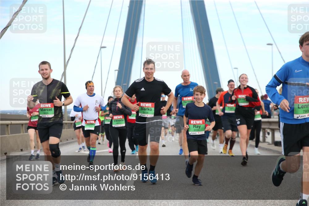 03.10.2025 - Köhlbrandbrückenlauf Jannik Wohlers http://msf.ph/oto/9156413 03.10.2025 15:30:25 Position 1 9205, 8011, 9158, 9159, 7906 meine-sportfotos.de