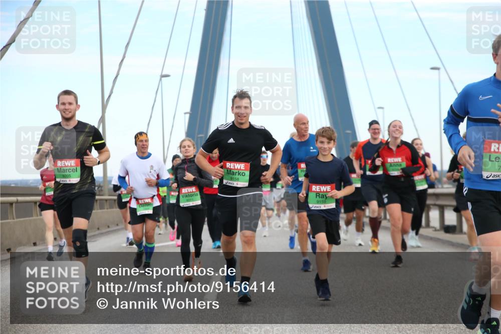 03.10.2025 - Köhlbrandbrückenlauf Jannik Wohlers http://msf.ph/oto/9156414 03.10.2025 15:30:25 Position 1 9205, 8011, 9158, 9159 meine-sportfotos.de