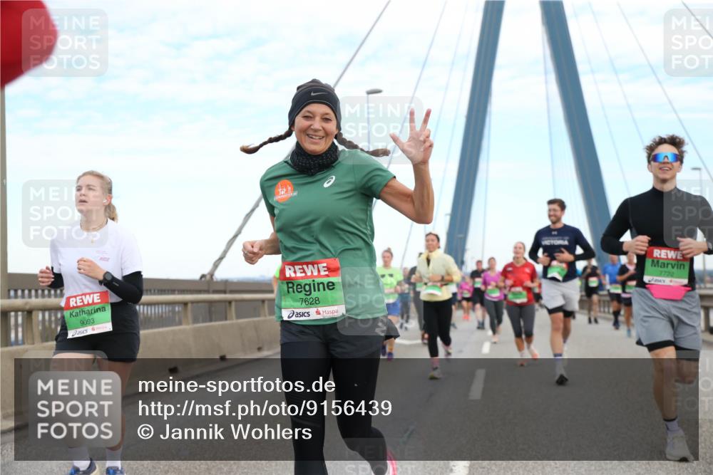 03.10.2025 - Köhlbrandbrückenlauf Jannik Wohlers http://msf.ph/oto/9156439 03.10.2025 15:30:31 Position 1 9093, 7628, 7722 meine-sportfotos.de