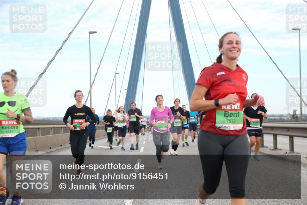 03.10.2025 - Köhlbrandbrückenlauf Jannik Wohlers http://msf.ph/oto/9156451 03.10.2025 15:30:34 Position 1 8181, 7572 meine-sportfotos.de