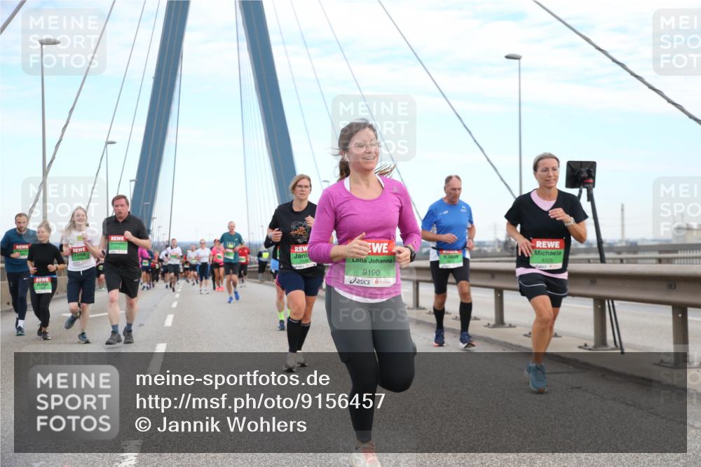 03.10.2025 - Köhlbrandbrückenlauf Jannik Wohlers http://msf.ph/oto/9156457 03.10.2025 15:30:35 Position 1 9190, 8325 meine-sportfotos.de