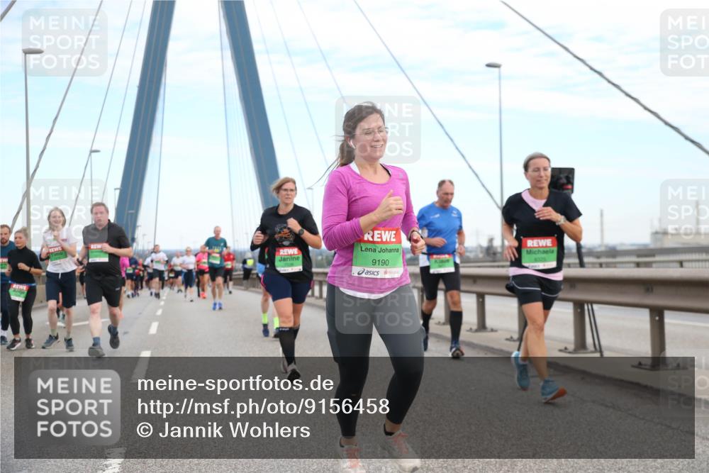 03.10.2025 - Köhlbrandbrückenlauf Jannik Wohlers http://msf.ph/oto/9156458 03.10.2025 15:30:35 Position 1 9190 meine-sportfotos.de