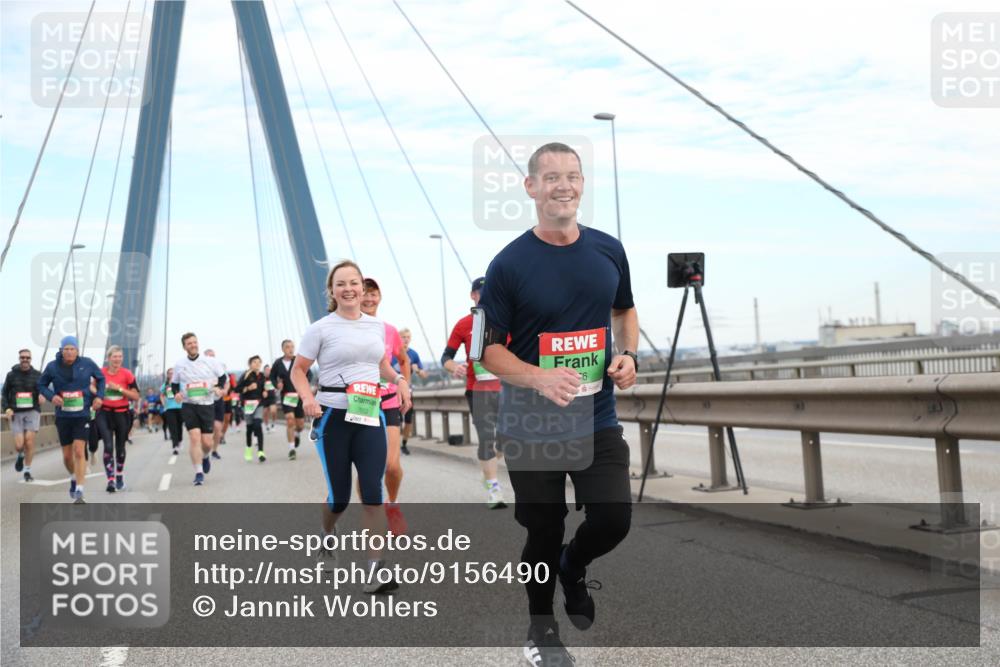 03.10.2025 - Köhlbrandbrückenlauf Jannik Wohlers http://msf.ph/oto/9156490 03.10.2025 15:30:45 Position 1 6, 7652 meine-sportfotos.de