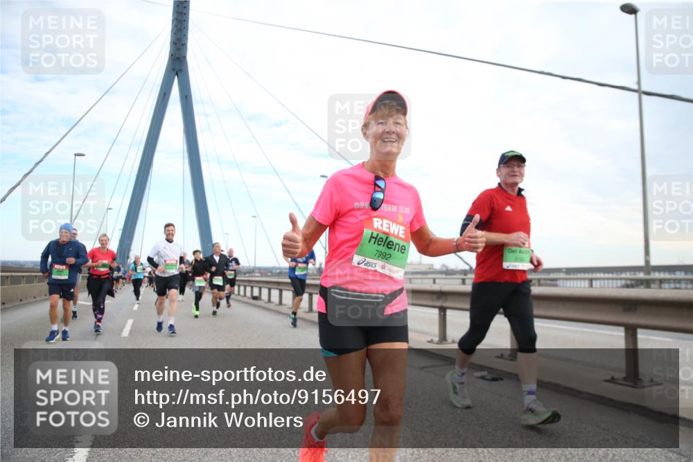 03.10.2025 - Köhlbrandbrückenlauf Jannik Wohlers http://msf.ph/oto/9156497 03.10.2025 15:30:47 Position 1 7992 meine-sportfotos.de