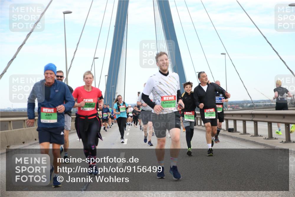 03.10.2025 - Köhlbrandbrückenlauf Jannik Wohlers http://msf.ph/oto/9156499 03.10.2025 15:30:48 Position 1 9133, 5, 9459 meine-sportfotos.de
