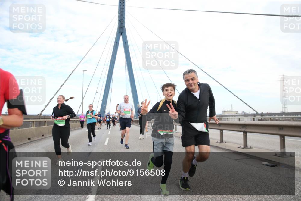 03.10.2025 - Köhlbrandbrückenlauf Jannik Wohlers http://msf.ph/oto/9156508 03.10.2025 15:30:50 Position 1  meine-sportfotos.de