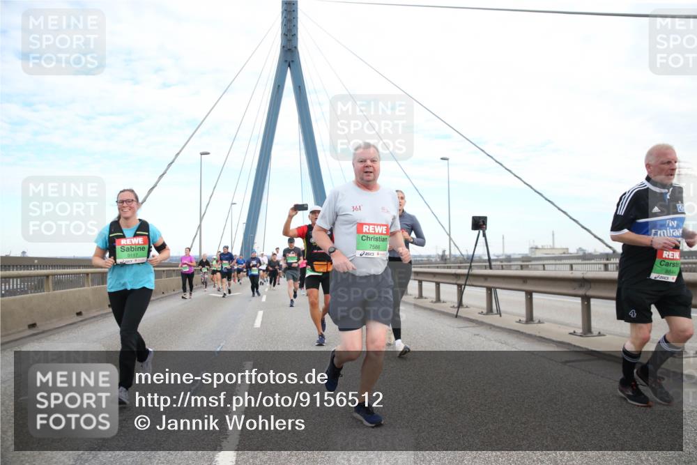 03.10.2025 - Köhlbrandbrückenlauf Jannik Wohlers http://msf.ph/oto/9156512 03.10.2025 15:30:52 Position 1 9117, 361, 7586, 4, 8844 meine-sportfotos.de