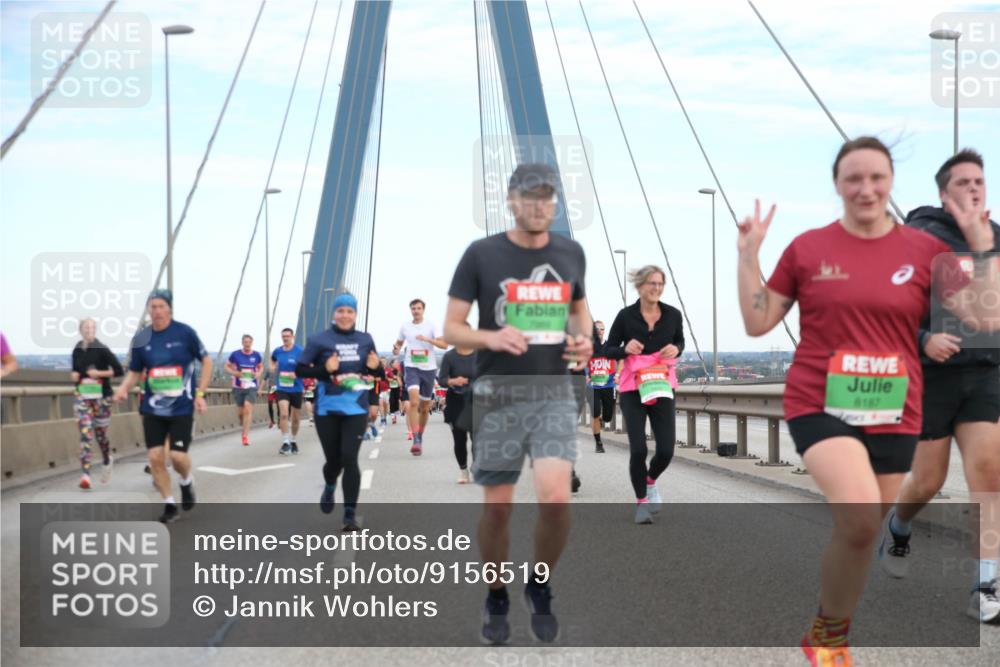 03.10.2025 - Köhlbrandbrückenlauf Jannik Wohlers http://msf.ph/oto/9156519 03.10.2025 15:30:54 Position 1 8187 meine-sportfotos.de