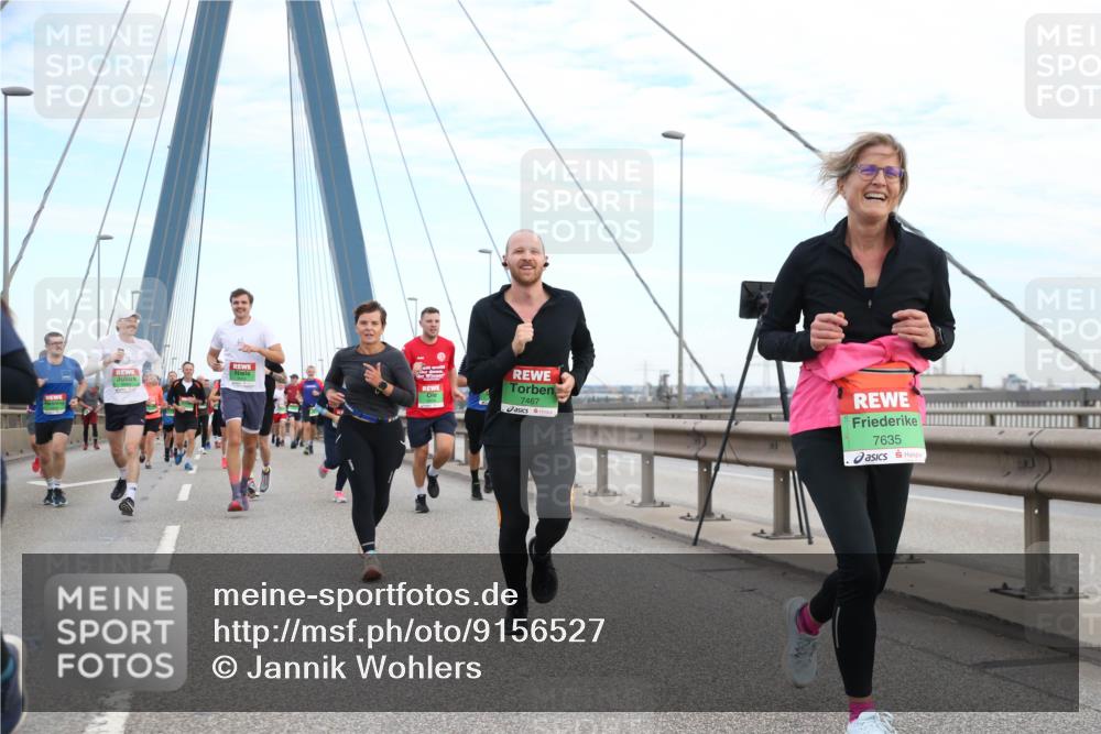 03.10.2025 - Köhlbrandbrückenlauf Jannik Wohlers http://msf.ph/oto/9156527 03.10.2025 15:30:57 Position 1 7467, 7635, 11 meine-sportfotos.de