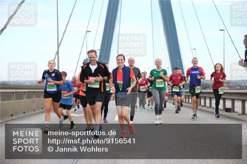 03.10.2025 - Köhlbrandbrückenlauf Jannik Wohlers http://msf.ph/oto/9156541 03.10.2025 15:31:02 Position 1 7574, 7563 meine-sportfotos.de