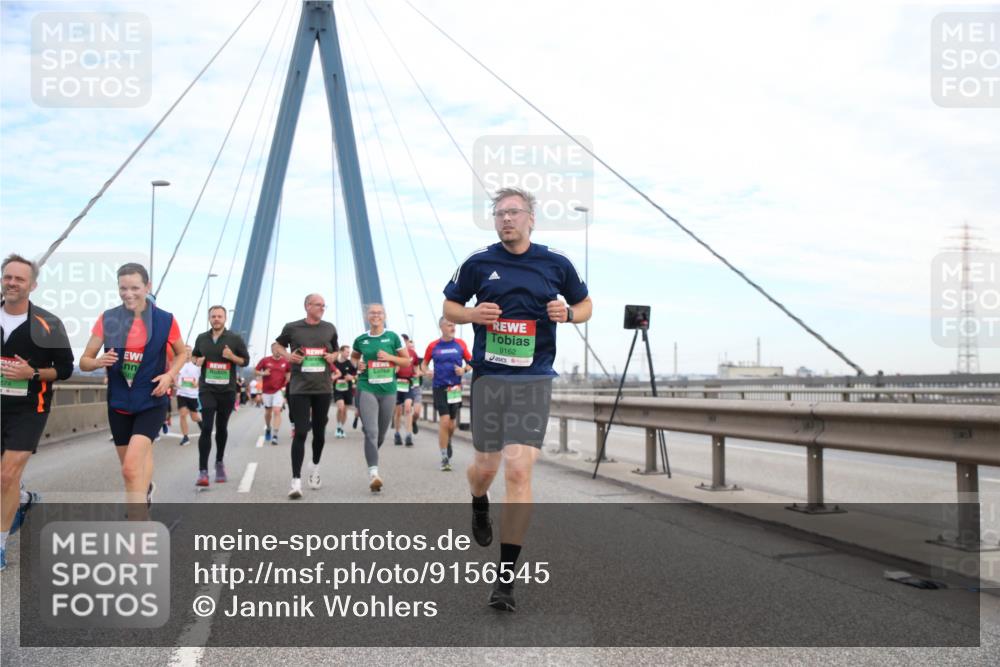 03.10.2025 - Köhlbrandbrückenlauf Jannik Wohlers http://msf.ph/oto/9156545 03.10.2025 15:31:03 Position 1 574, 9162 meine-sportfotos.de