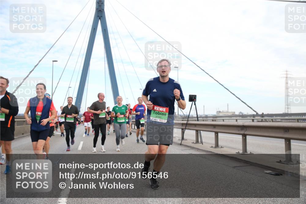 03.10.2025 - Köhlbrandbrückenlauf Jannik Wohlers http://msf.ph/oto/9156546 03.10.2025 15:31:04 Position 1 63, 9162 meine-sportfotos.de
